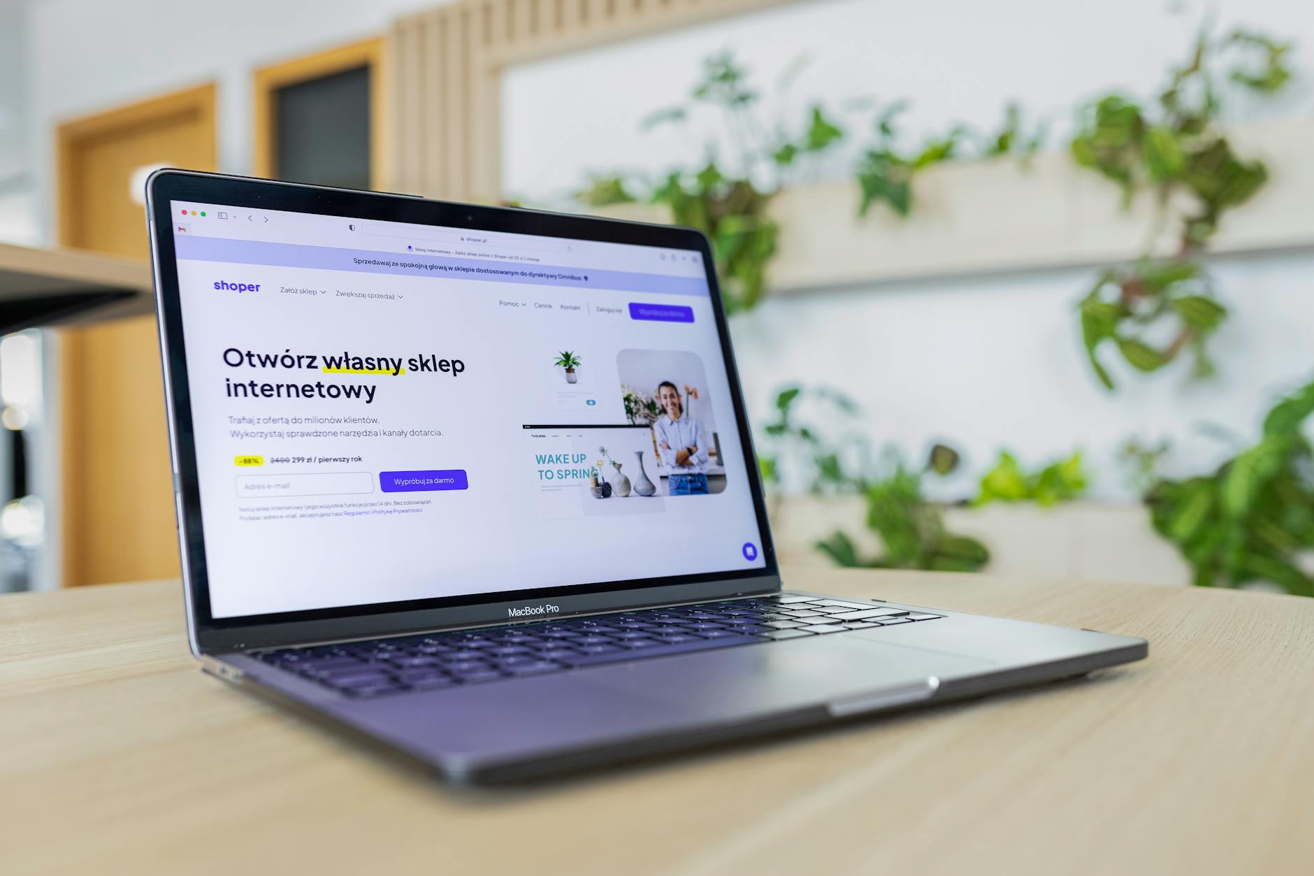 Example of a user-friendly and responsive ecommerce website design on multiple devices